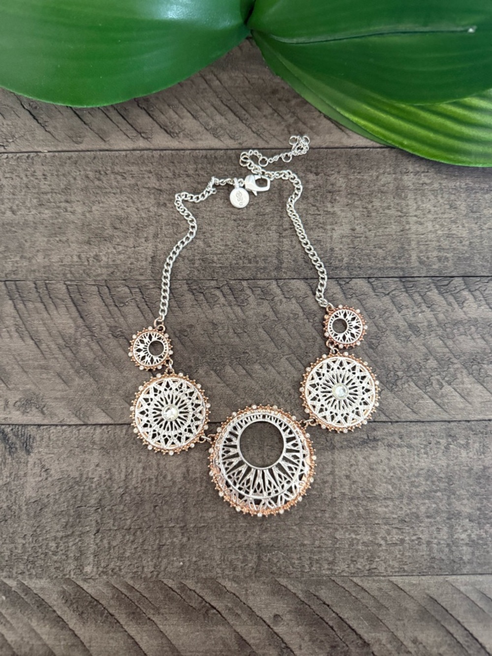 Elegant Filigree Round Statement Necklace - Silver & Rose Gold